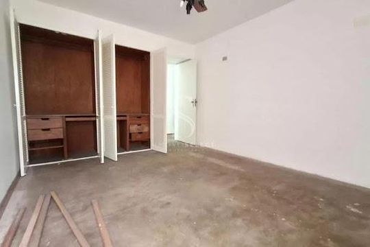 Casa à venda com 3 quartos, 306m² em Jardim Leonor, São Paulo