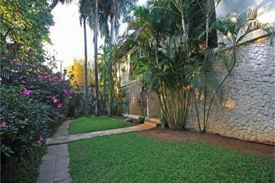 Casa à venda com 4 quartos, 340m² em Vila Madalena, São Paulo