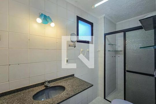 Apartamento para alugar com 2 quartos, 85m² em Jardim Las Palmas, Guarujá