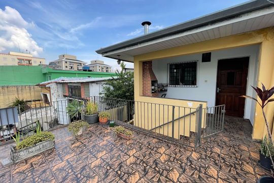 Varanda de casa à venda com 3 quartos, 125m² em Cidade São Francisco, São Paulo