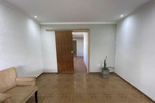 Sala de casa à venda com 3 quartos, 125m² em Cidade São Francisco, São Paulo