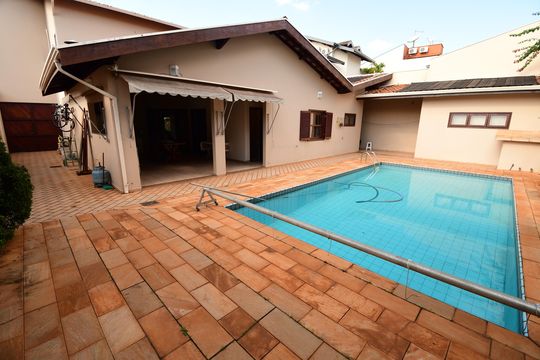 Piscina de casa de condomínio à venda com 4 quartos, 381m² em Jardim Chapadao, Campinas