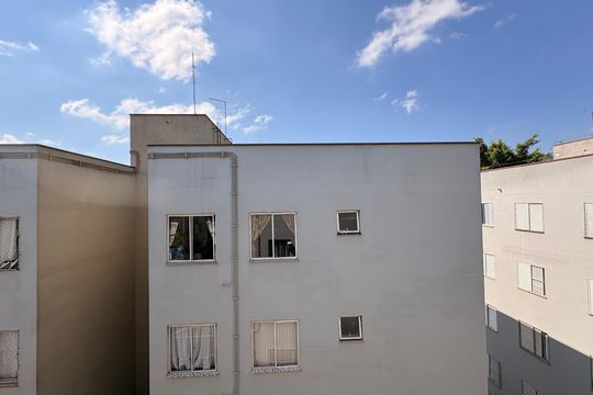 Vista da sala  de apartamento para alugar com 2 quartos, 49m² em Cidade São Jorge, Santo André