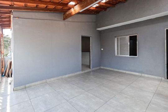 Casa para alugar com 2 quartos, 110m² em Parque Pan Americano, São Paulo