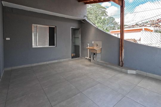 Casa para alugar com 2 quartos, 110m² em Parque Pan Americano, São Paulo
