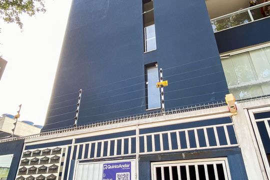 Fachada + placa de apartamento para alugar com 2 quartos, 37m² em Cidade Líder, São Paulo