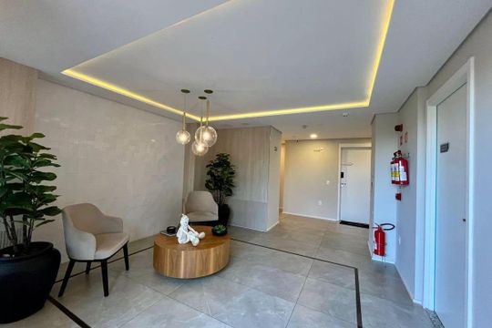 Hall de entrada de apartamento à venda com 3 quartos, 70m² em Fazenda Santa Cândida, Campinas