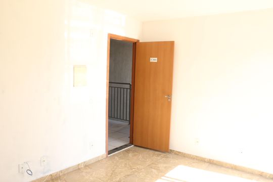 Sala de apartamento para alugar com 2 quartos, 50m² em Santa Rita, Nova Iguaçu
