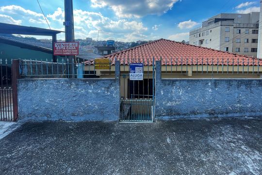 Placa de casa para alugar com 2 quartos, 150m² em Jardim Rosalina, Cotia