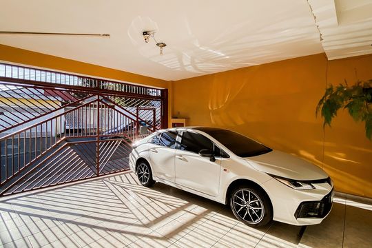 Garagem de casa à venda com 3 quartos, 200m² em Vila Ré, São Paulo