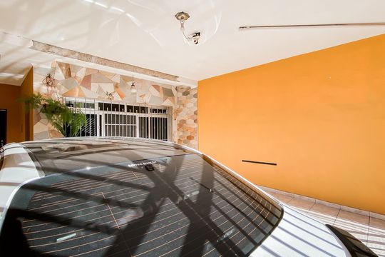 Garagem de casa à venda com 3 quartos, 200m² em Vila Ré, São Paulo