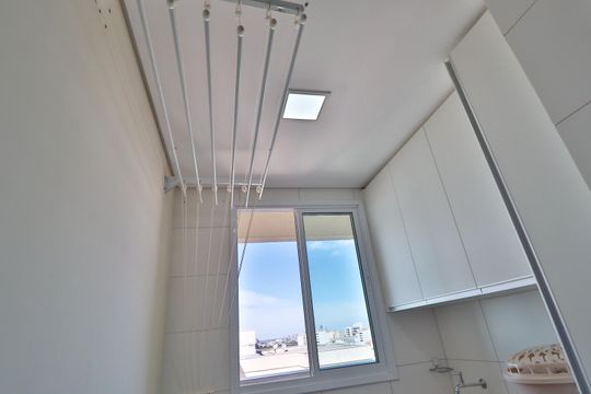 Cozinha e Área de Serviço de apartamento para alugar com 2 quartos, 73m² em Santa Mônica, Uberlândia