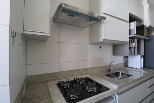Cozinha de apartamento para alugar com 2 quartos, 73m² em Santa Mônica, Uberlândia