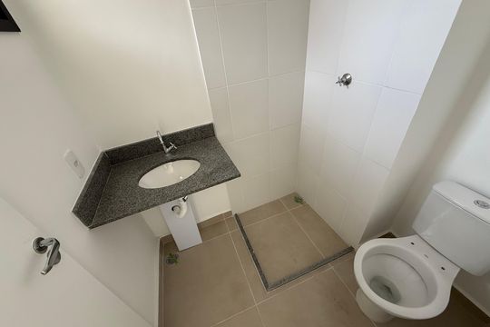 Banheiro de kitnet/studio à venda com 1 quarto, 18m² em Campos Elíseos, São Paulo