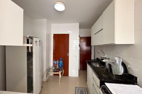 Cozinha de apartamento para alugar com 2 quartos, 88m² em Copacabana, Rio de Janeiro
