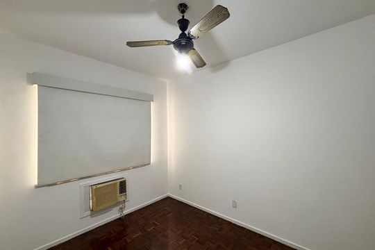 Quarto de apartamento para alugar com 2 quartos, 88m² em Copacabana, Rio de Janeiro