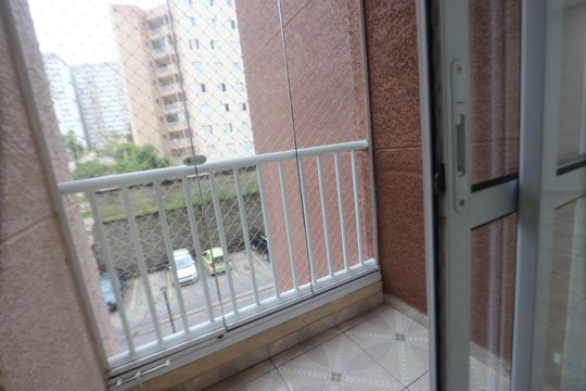 Sacada de apartamento para alugar com 2 quartos, 50m² em Parque São Lourenço, São Paulo