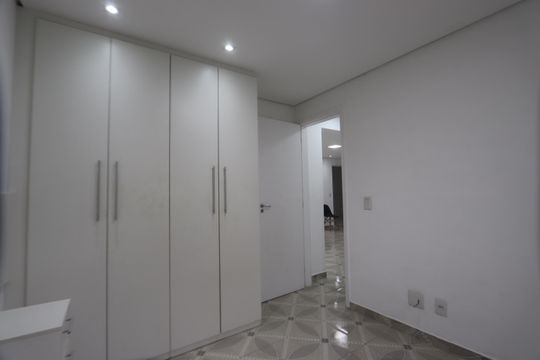 Quarto 1 de apartamento para alugar com 2 quartos, 50m² em Parque São Lourenço, São Paulo