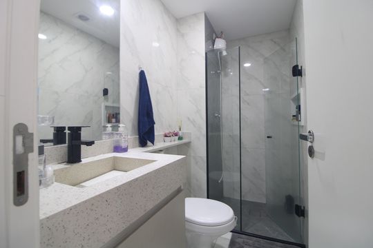 Banheiro de apartamento à venda com 2 quartos, 38m² em Jardim Marajoara, São Paulo