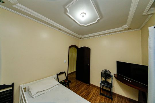 Casa para alugar com 3 quartos, 235m² em Sítio da Figueira, São Paulo