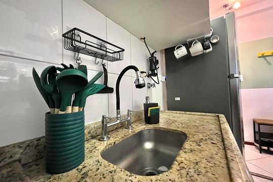 Cozinha de apartamento para alugar com 1 quarto, 40m² em Mirandópolis, São Paulo