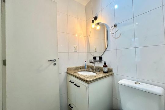 Banheiro da Suíte de apartamento para alugar com 1 quarto, 40m² em Mirandópolis, São Paulo