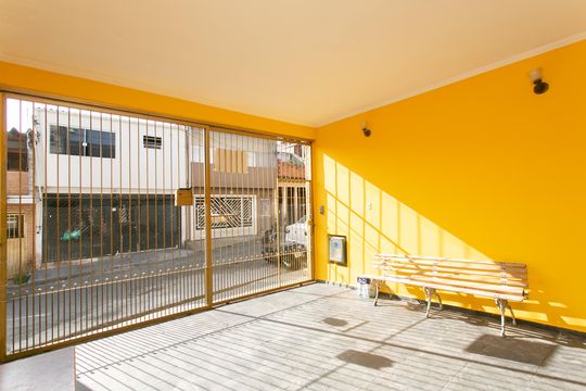 Garagem  de casa à venda com 3 quartos, 200m² em Conjunto Habitacional Aguia de Haia, São Paulo