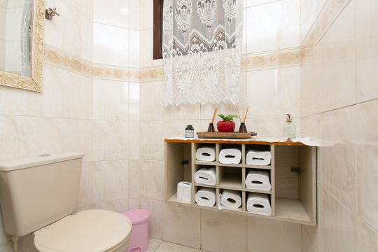 Lavabo  de casa à venda com 3 quartos, 200m² em Conjunto Habitacional Aguia de Haia, São Paulo