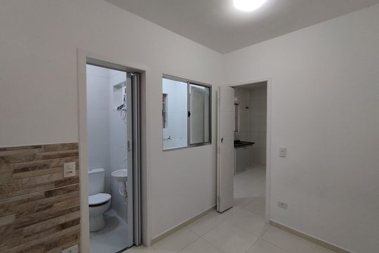 Quarto  de casa para alugar com 1 quarto, 27m² em Sacoma, São Paulo