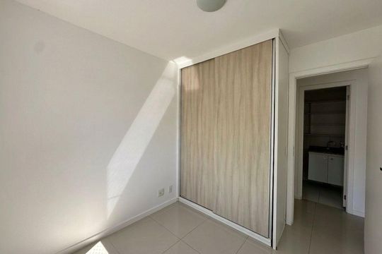 Quarto de apartamento à venda com 2 quartos, 73m² em Recreio dos Bandeirantes, Rio de Janeiro