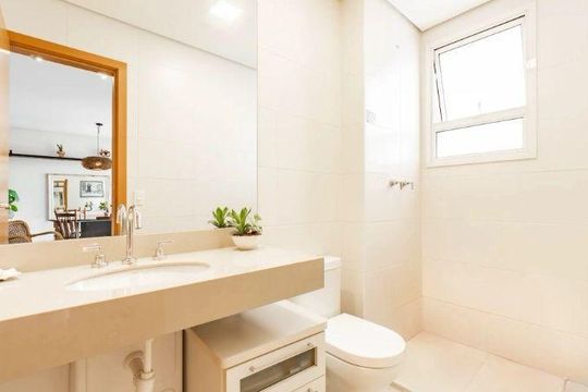 Apartamento para alugar com 2 quartos, 136m² em Centro Empresarial Tamboré, Santana de Parnaíba