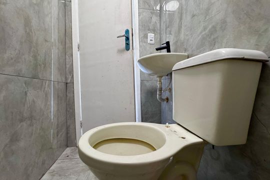 Banheiro Social de apartamento para alugar com 1 quarto, 25m² em Recreio dos Bandeirantes, Rio de Janeiro