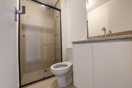 Banheiro de apartamento para alugar com 3 quartos, 74m² em Santo Amaro, São Paulo