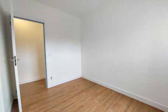 Quarto 2 de apartamento para alugar com 3 quartos, 74m² em Santo Amaro, São Paulo