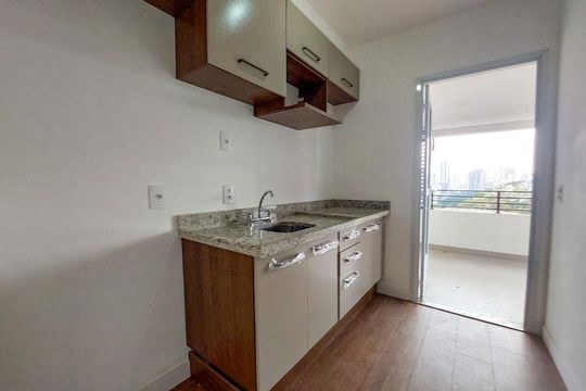 Cozinha de apartamento para alugar com 3 quartos, 74m² em Santo Amaro, São Paulo