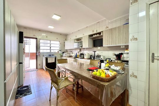 Cozinha de casa à venda com 3 quartos, 170m² em Vila Paulista, São Paulo
