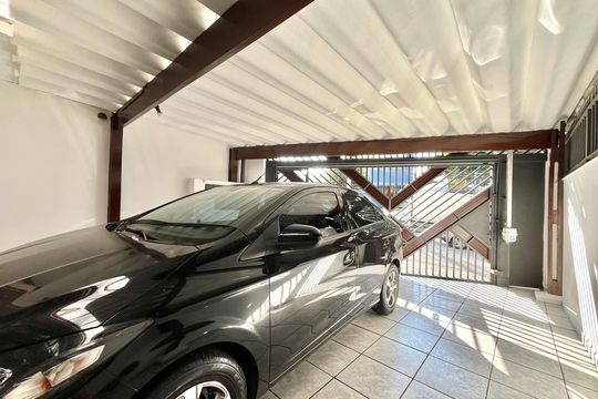 Garagem de casa à venda com 3 quartos, 170m² em Vila Paulista, São Paulo