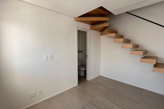 Apartamento à venda com 1 quarto, 59m² em Santo Amaro, São Paulo