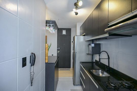 Cozinha de apartamento à venda com 2 quartos, 51m² em Jardim Caboré, São Paulo