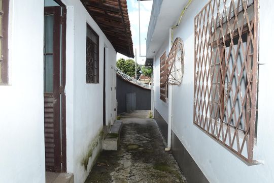Área externa de casa à venda com 3 quartos, 250m² em São Gabriel, Belo Horizonte