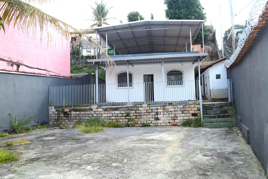 Quintal de casa à venda com 3 quartos, 250m² em São Gabriel, Belo Horizonte