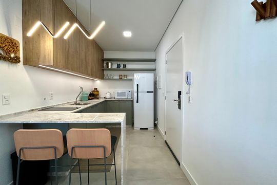 Cozinha  de apartamento para alugar com 1 quarto, 40m² em Saco Grande, Florianópolis