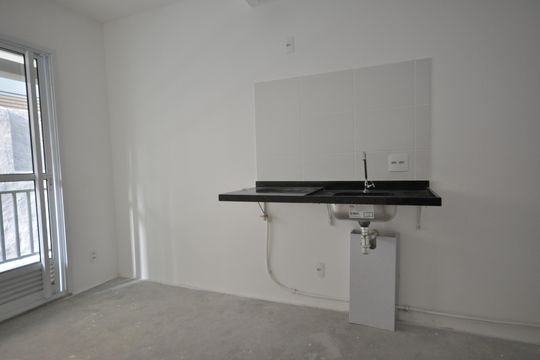 Cozinha de apartamento para alugar com 1 quarto, 28m² em Vila Gustavo, São Paulo
