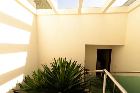 Vista da Suíte 2 de casa à venda com 3 quartos, 175m² em Vila Scarpelli, Santo André