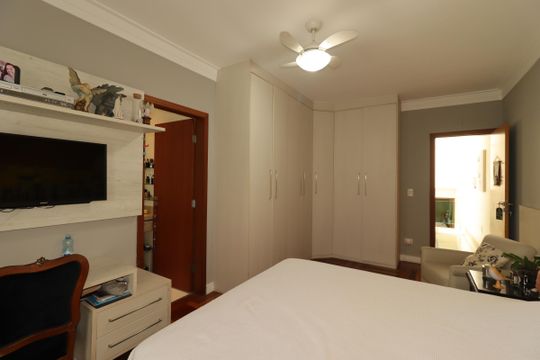 Suíte 3 de casa à venda com 3 quartos, 175m² em Vila Scarpelli, Santo André