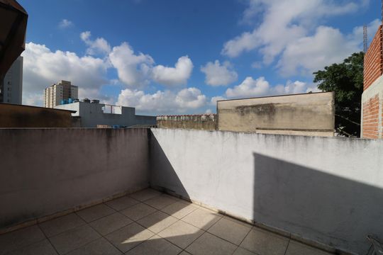 Varanda Quarto 2 de casa à venda com 2 quartos, 125m² em Parque Tomas Saraiva, São Paulo