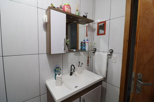 Banheiro 2 de casa à venda com 2 quartos, 125m² em Parque Tomas Saraiva, São Paulo