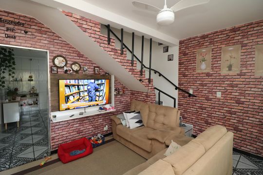 Casa à venda com 2 quartos, 125m² em Parque Tomas Saraiva, São Paulo