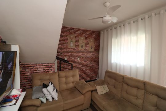 Sala de casa à venda com 2 quartos, 125m² em Parque Tomas Saraiva, São Paulo