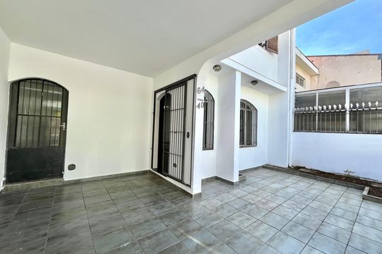 Garagem de casa para alugar com 4 quartos, 210m² em Vila da Saúde, São Paulo